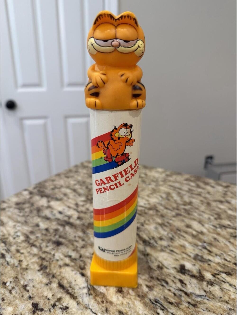 Vintage 1978 Garfield  Pencil Sharpner & Pencil Case Made In  Hong Kong